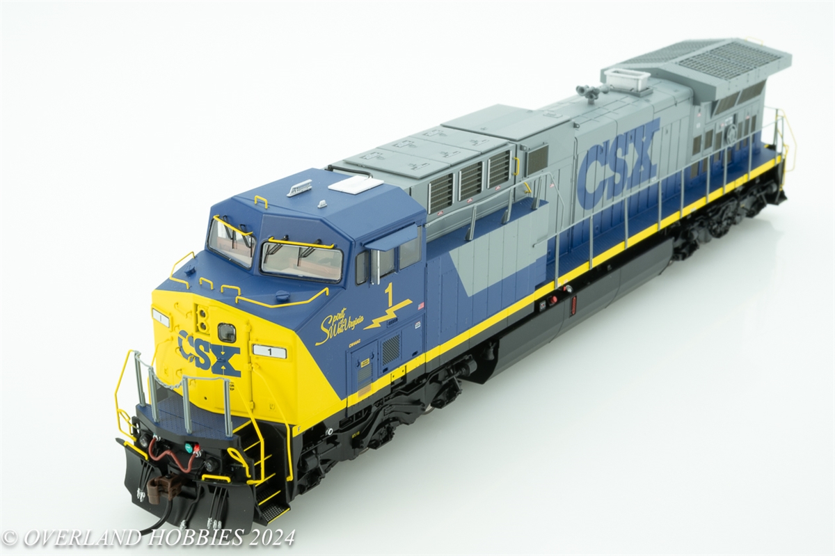 CSX Railroad AC4400CW #6 With a Coal Train Water Bottle