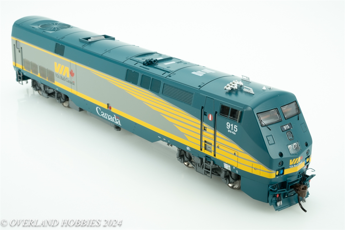 AMD 103/P42 (Standard DC): VIA Rail Canada | Athearn Genesis